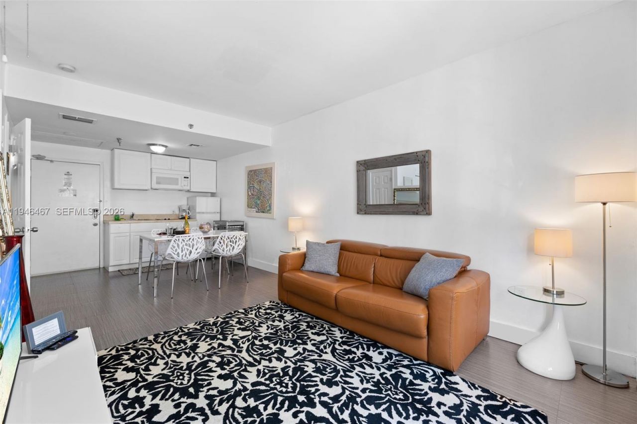 530 Ocean Dr , Unit 108, Miami Beach, FL 33139 Photo