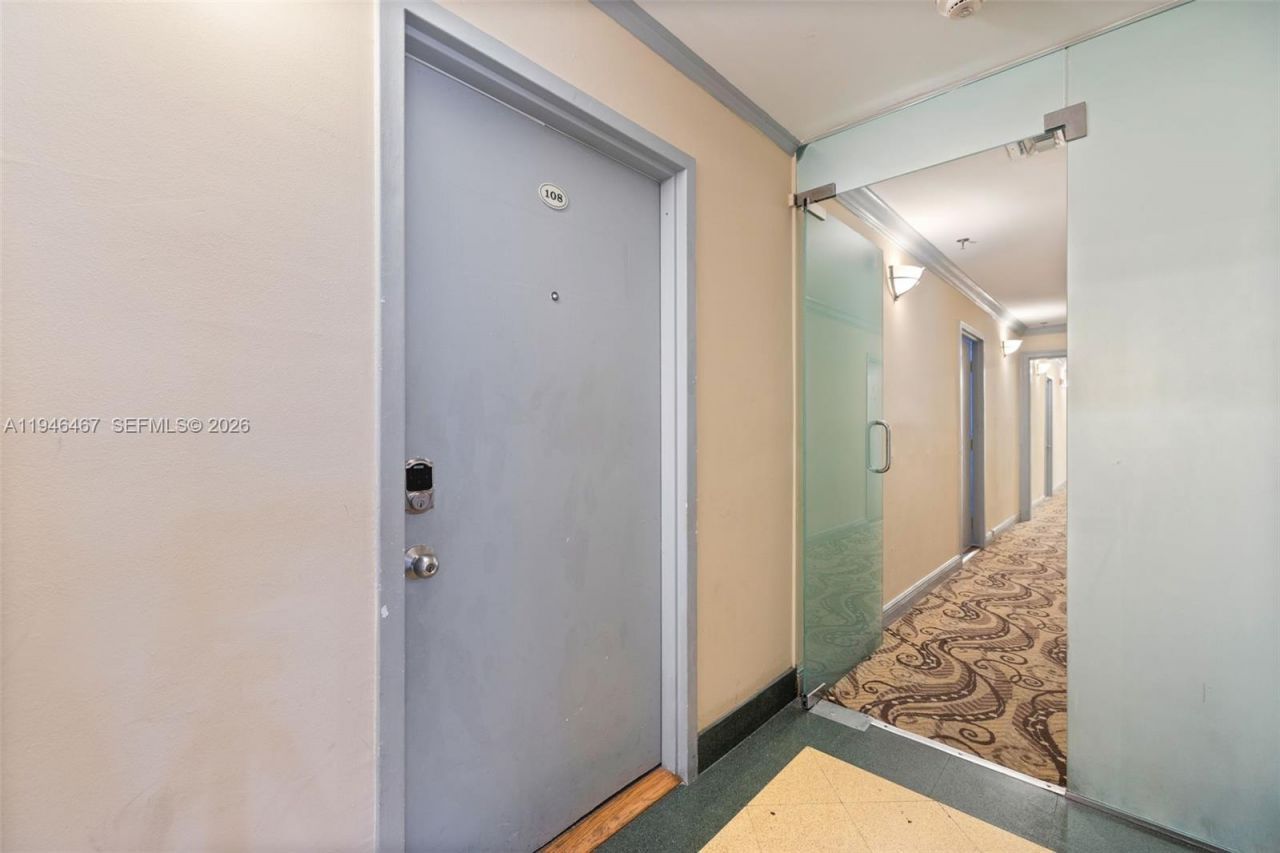 530 Ocean Dr , Unit 108, Miami Beach, FL 33139 Photo