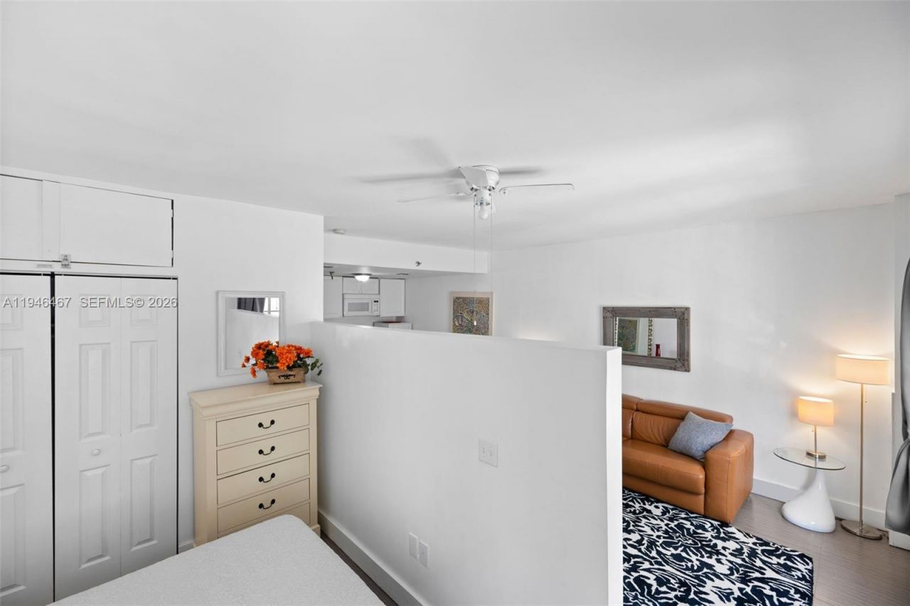 530 Ocean Dr , Unit 108, Miami Beach, FL 33139 Photo