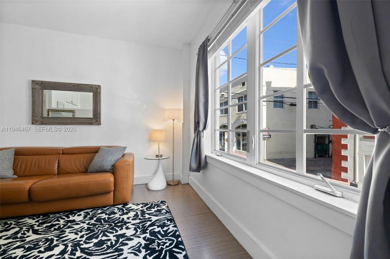 530 Ocean Dr , Unit 108, Miami Beach, FL 33139 Photo