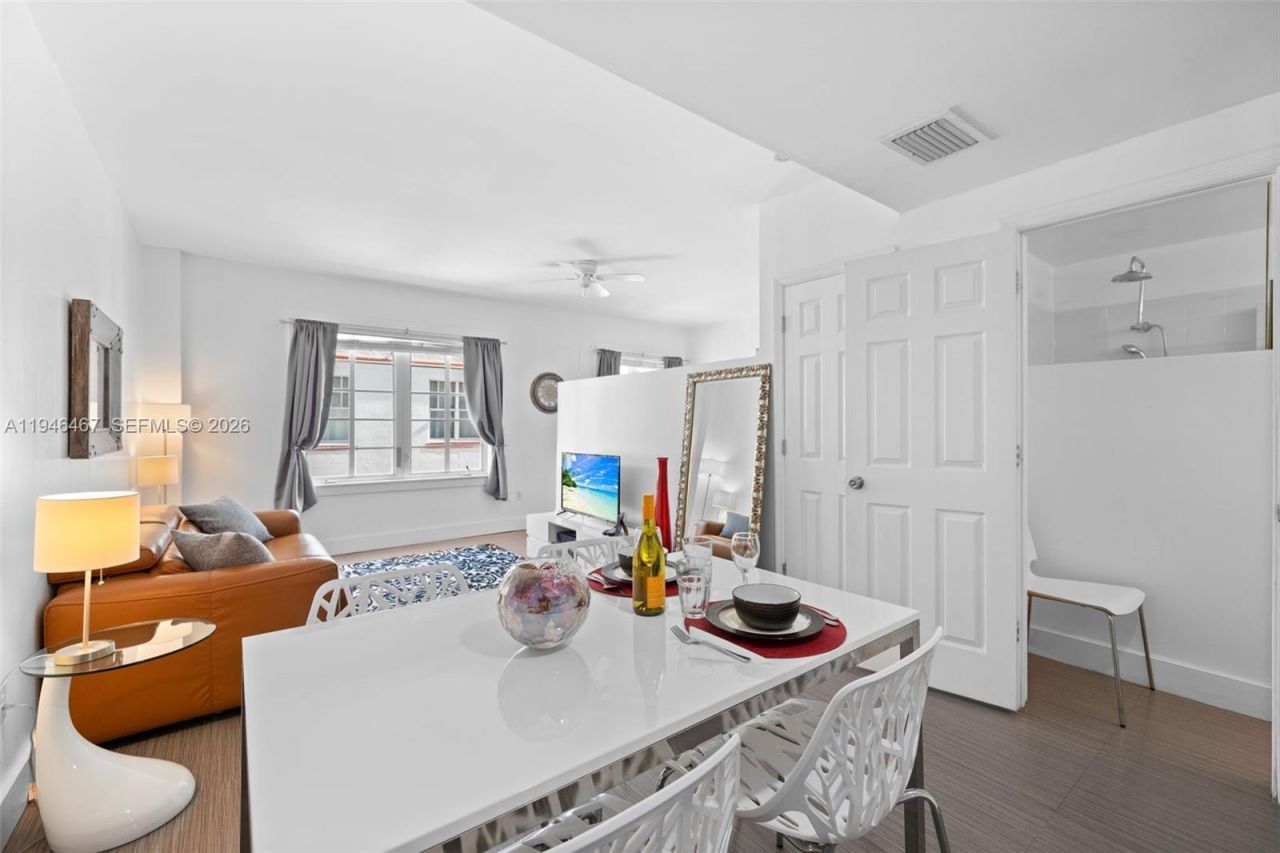 530 Ocean Dr , Unit 108, Miami Beach, FL 33139 Photo