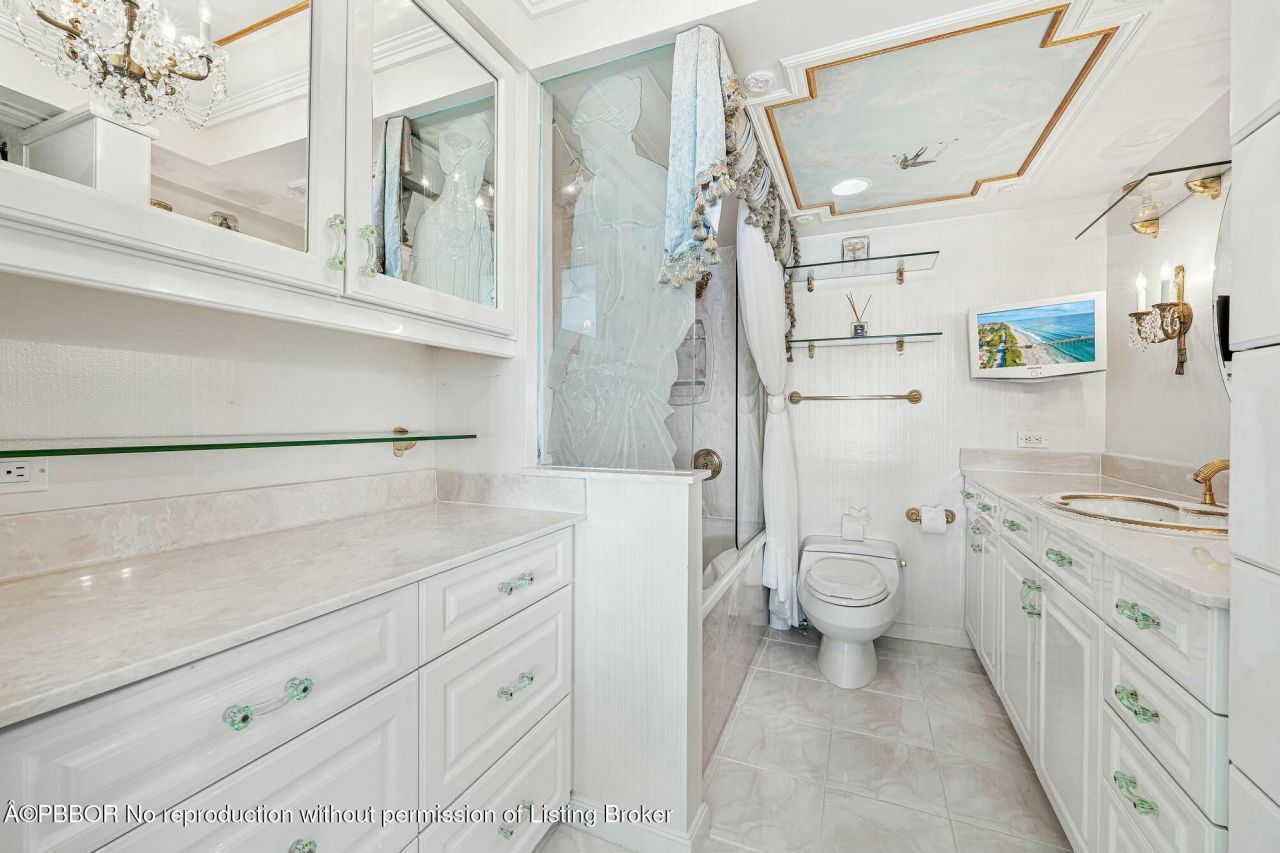 2170 Ibis Isle Road, Unit 8, Palm Beach, FL 33480 Photo