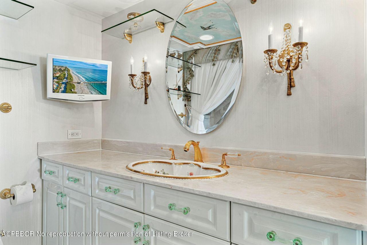 2170 Ibis Isle Road, Unit 8, Palm Beach, FL 33480 Photo