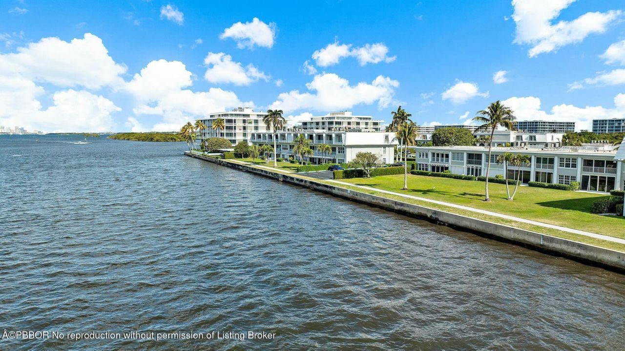 2170 Ibis Isle Road, Unit 8, Palm Beach, FL 33480 Photo