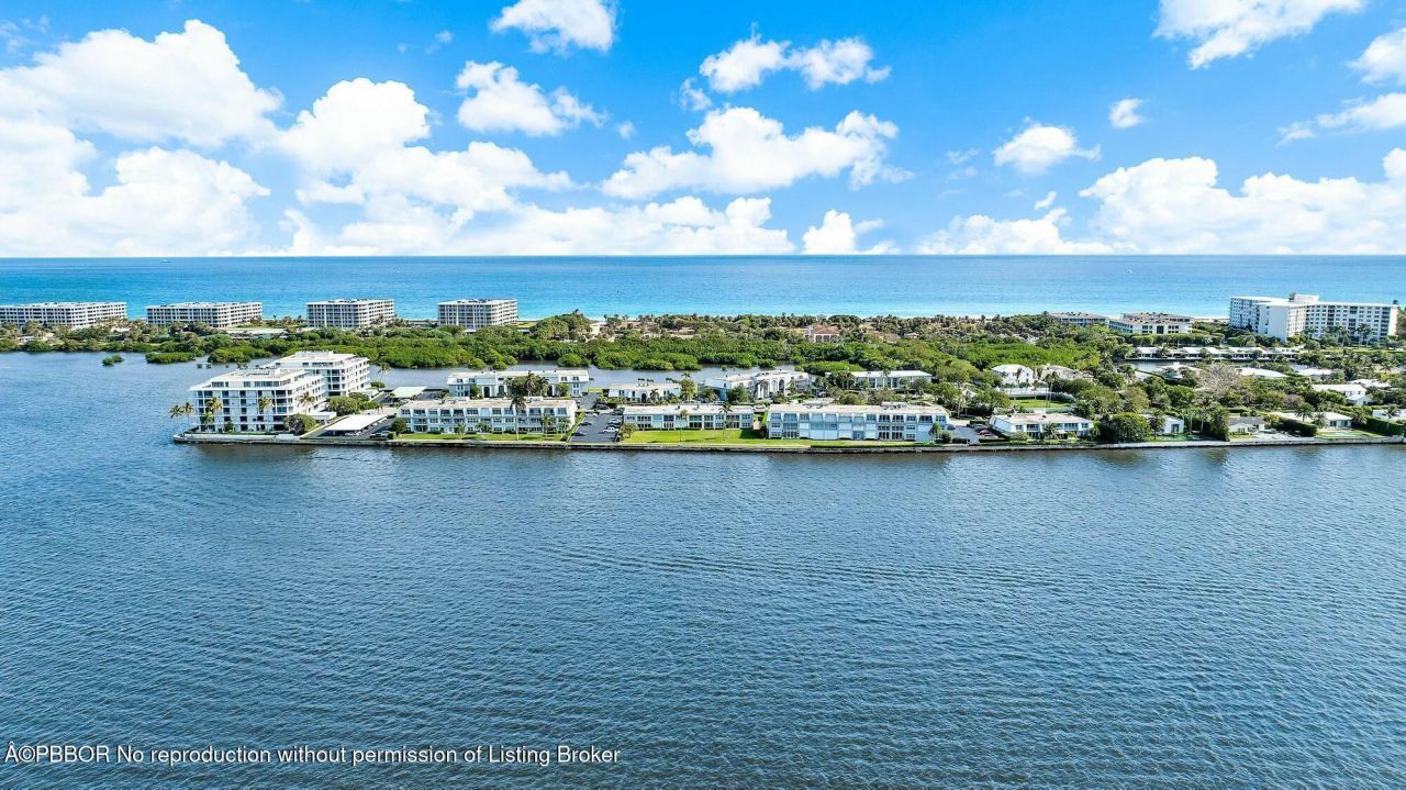 2170 Ibis Isle Road, Unit 8, Palm Beach, FL 33480 Photo