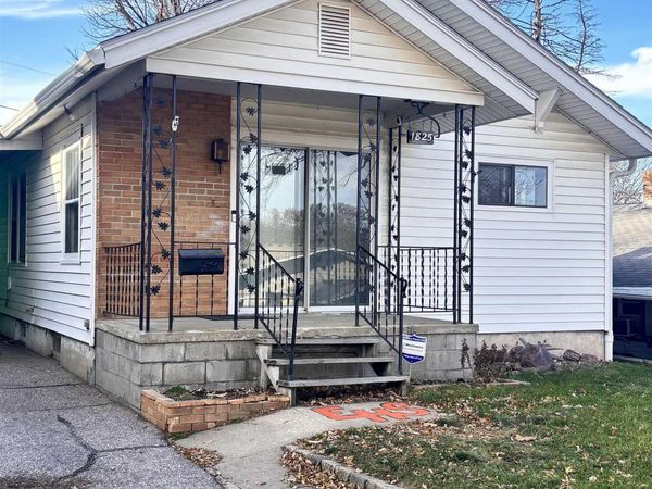 1825 S Cypress St., Sioux City, IA 51106