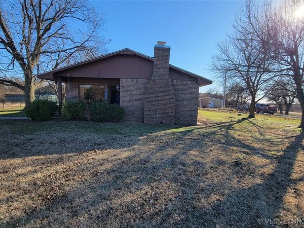 975 Cox City Road, Rush Springs, OK 73082