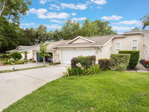 8932 VILLAGE GREEN BOULEVARD, CLERMONT, FL 34711