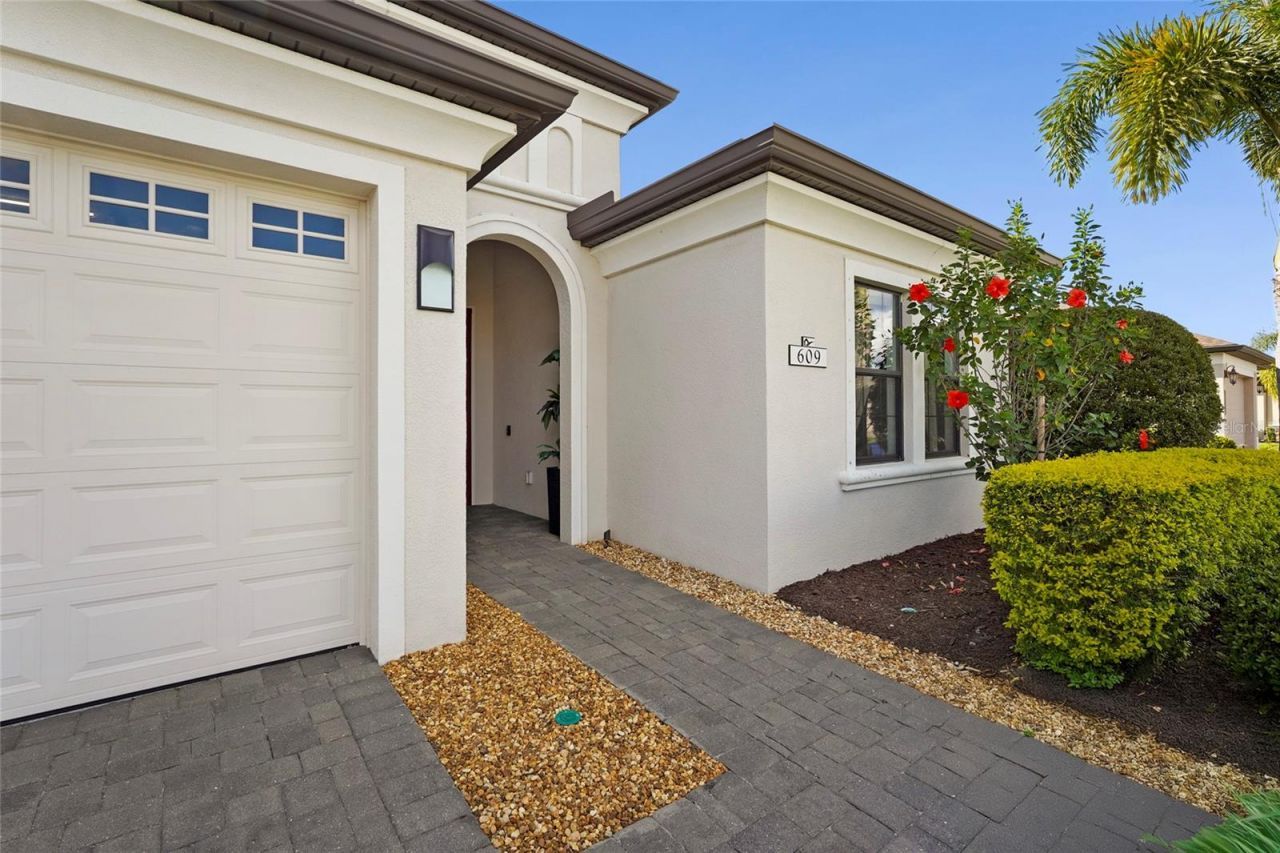 609 Rosemary Circle, Bradenton, FL 34212 Photo