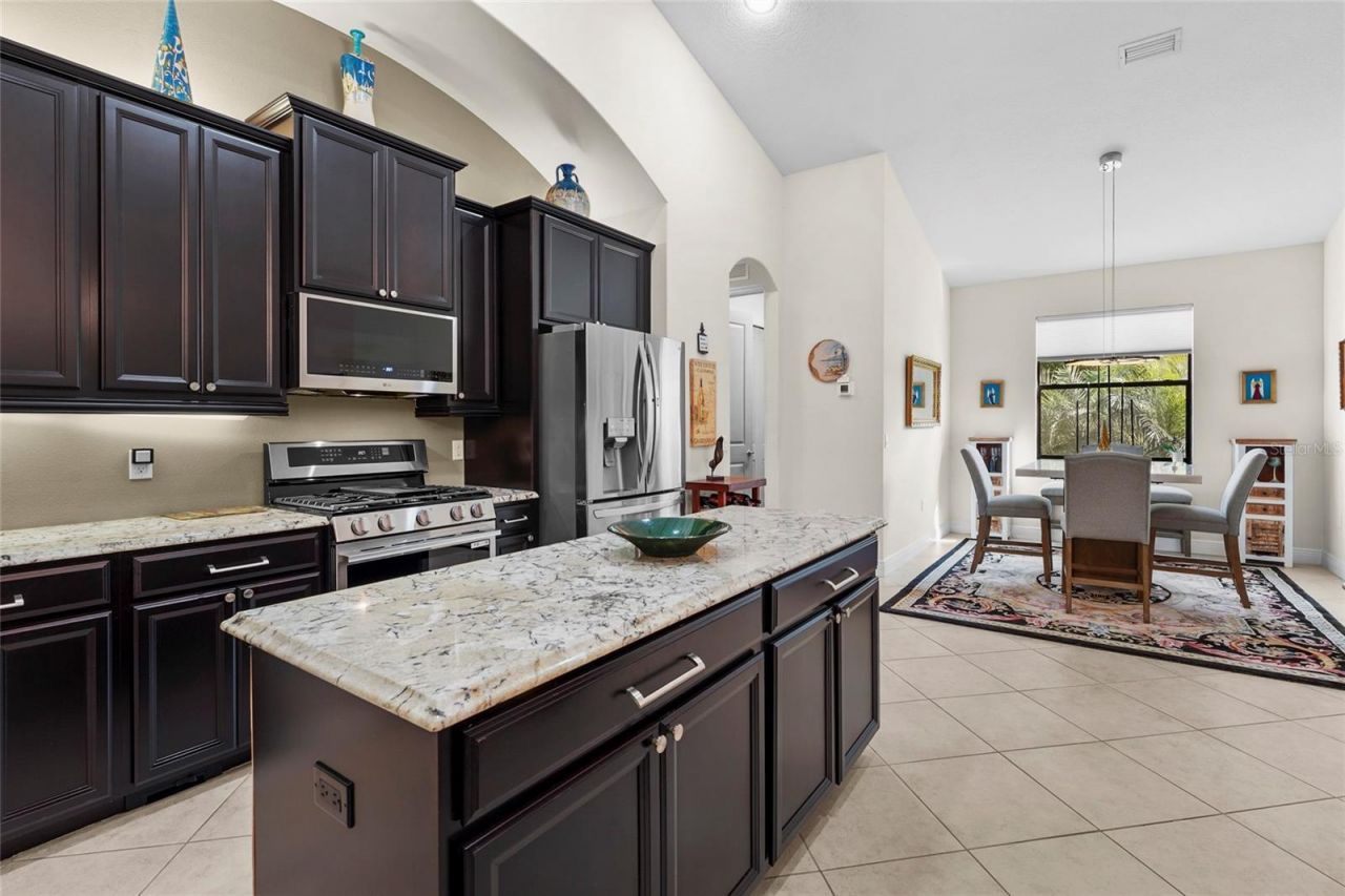 609 Rosemary Circle, Bradenton, FL 34212 Photo