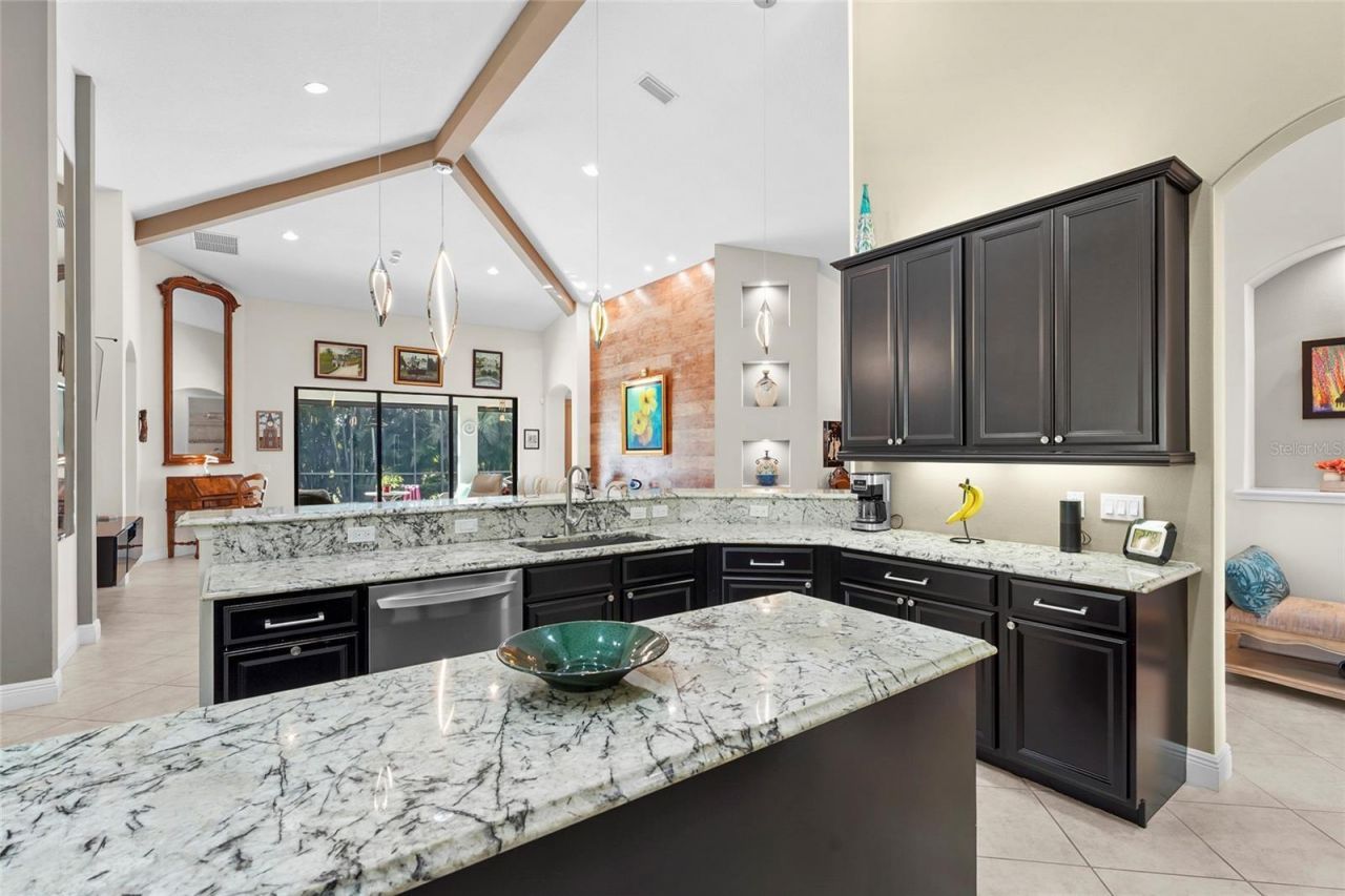 609 Rosemary Circle, Bradenton, FL 34212 Photo