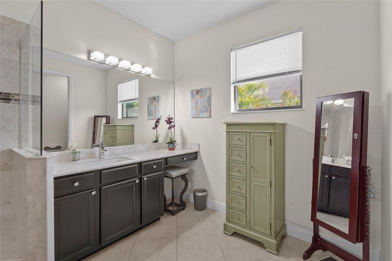 609 Rosemary Circle, Bradenton, FL 34212 Photo