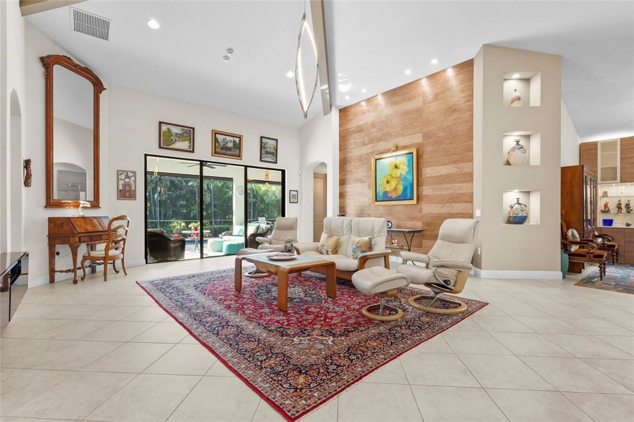 609 Rosemary Circle, Bradenton, FL 34212 Photo