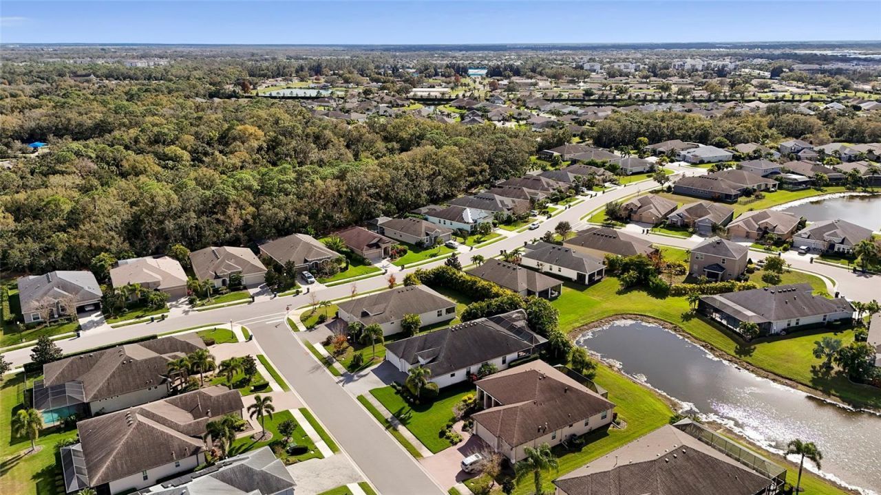 609 Rosemary Circle, Bradenton, FL 34212 Photo