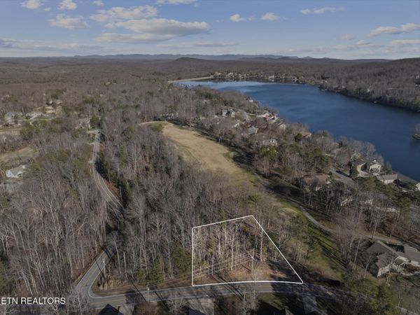 Valarian Drive, Fairfield Glade, TN 38558