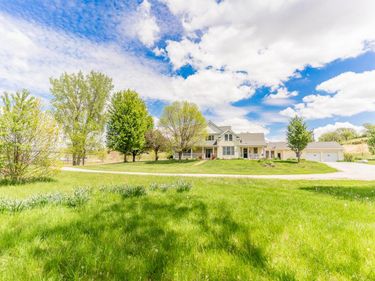 2048 HORSE CREEK Road, SIDNEY, IA 51652