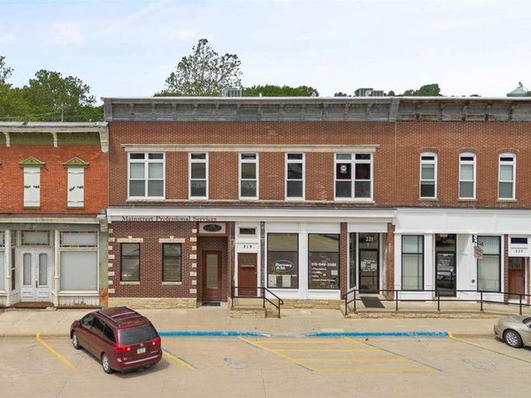 217 8th Ave, Wellman, IA 52356