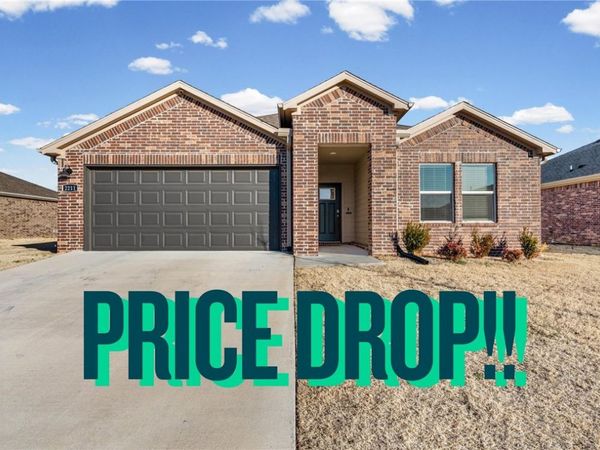 2211 S 9th Street, Rogers, AR 72758