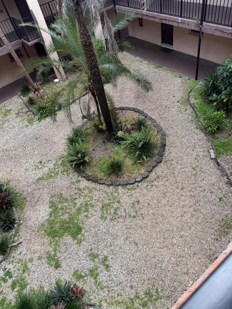 2850 Somerset Dr , Unit 309L, Lauderdale Lakes, FL 33311 Photo