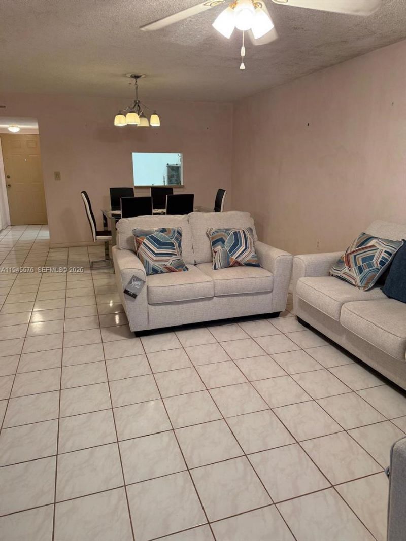 2850 Somerset Dr , Unit 309L, Lauderdale Lakes, FL 33311 Photo