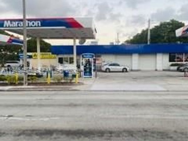 Confidential , Fort Lauderdale, FL 33315