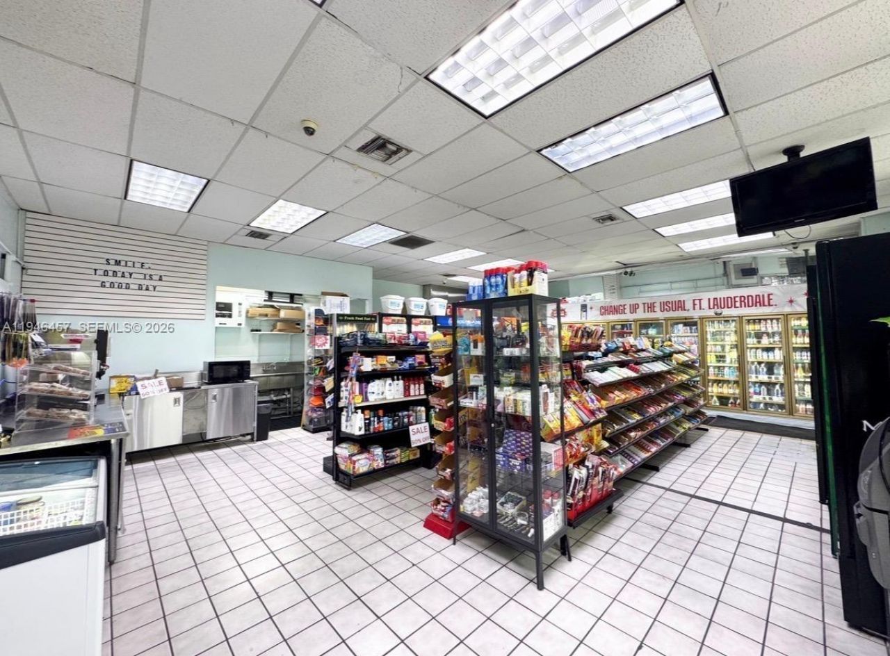 Confidential , Fort Lauderdale, FL 33315 Photo