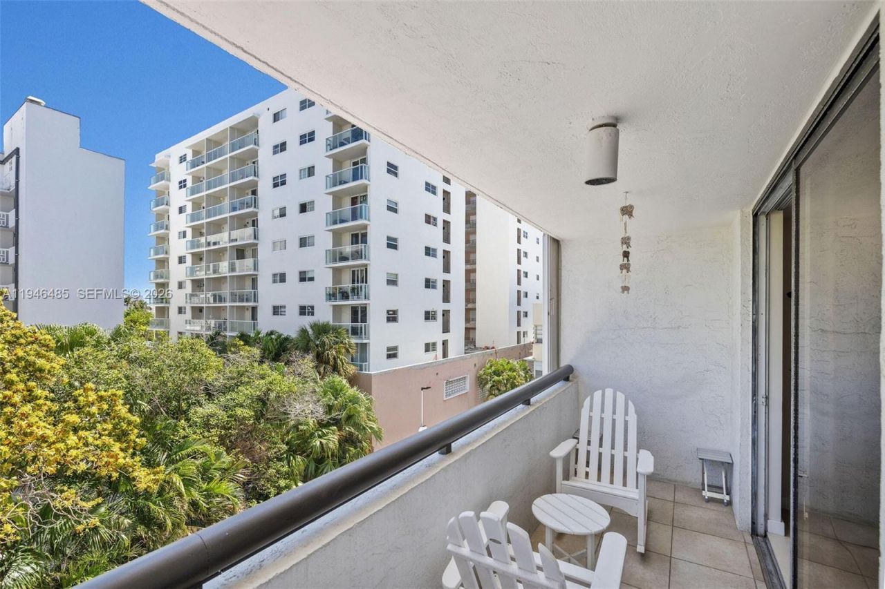 1775 Washington Ave, Unit 4C, Miami Beach, FL 33139 Photo