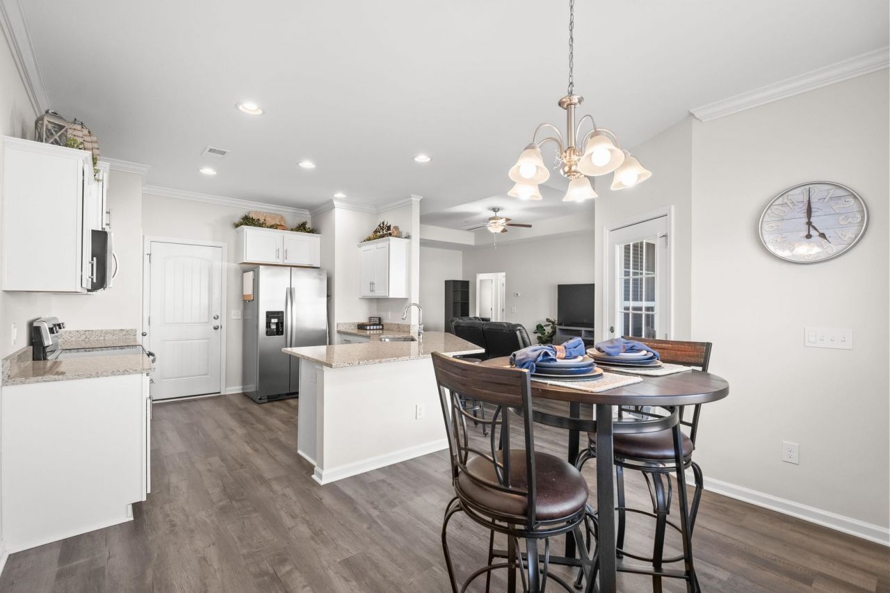 447 Honeyhill Loop Photo 11