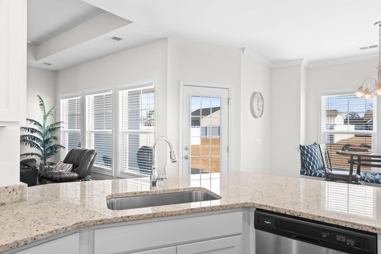 447 Honeyhill Loop Photo 17