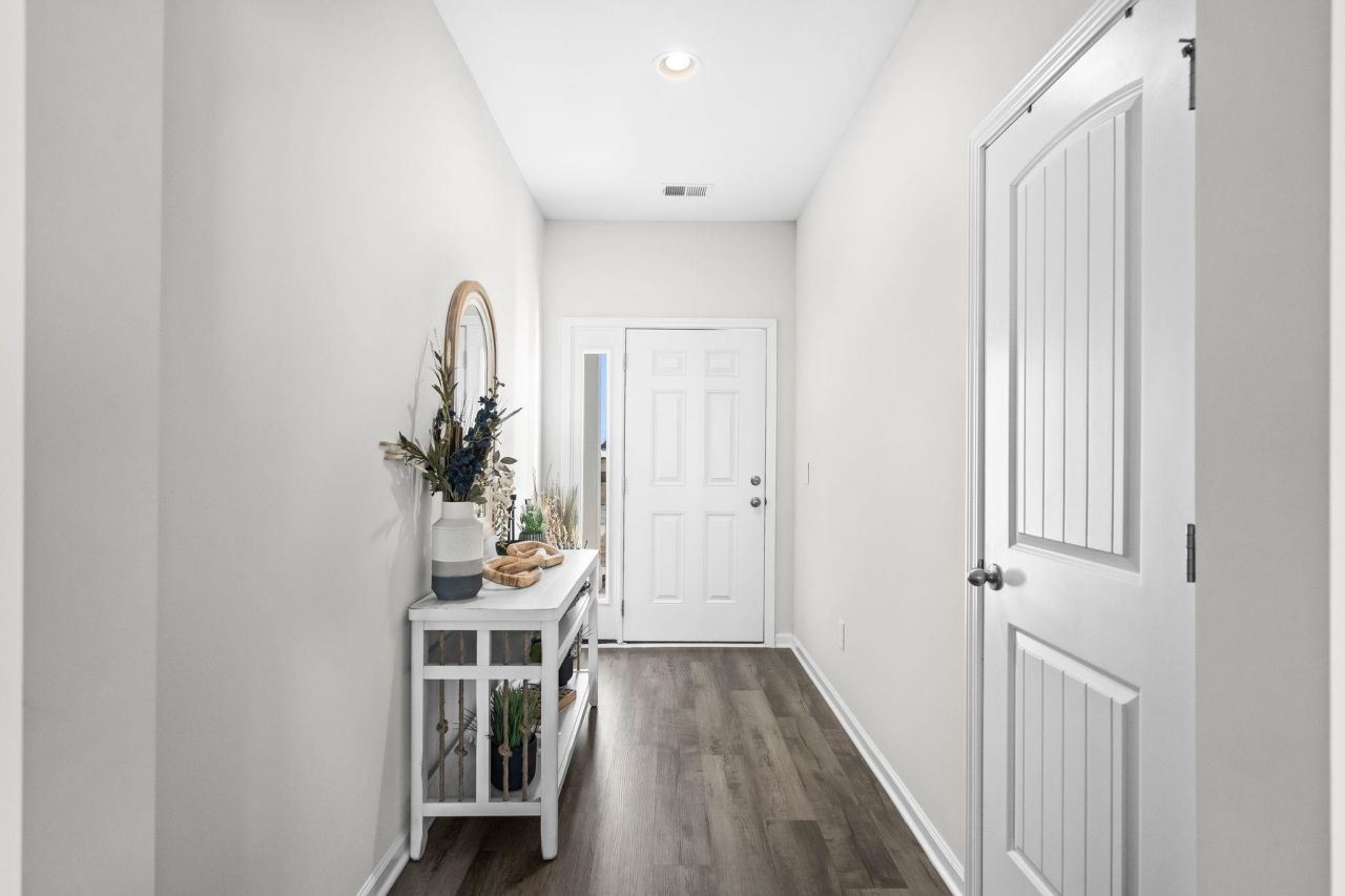 447 Honeyhill Loop Photo 4