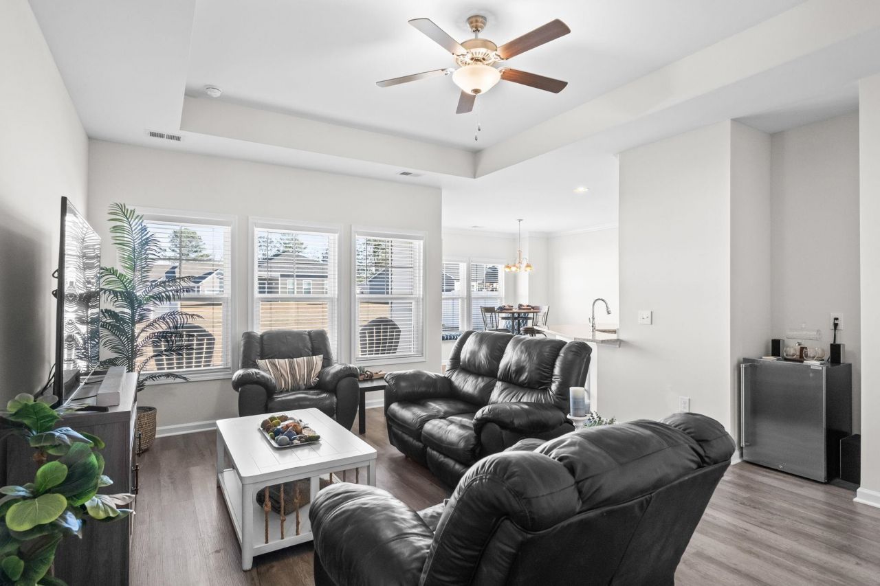 447 Honeyhill Loop Photo 6