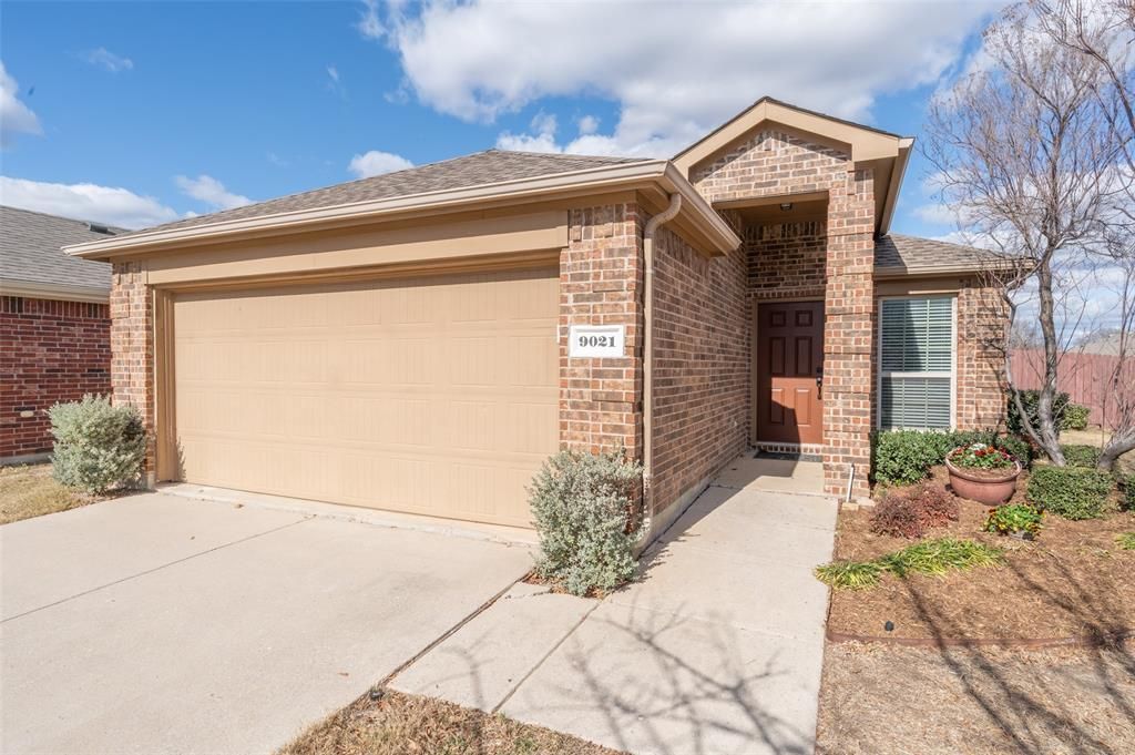 9021 Tumbleweed Drive, Crossroads, TX 76227 Main Photo