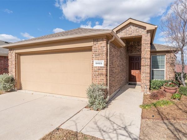 9021 Tumbleweed Drive, Cross Roads, TX 76227