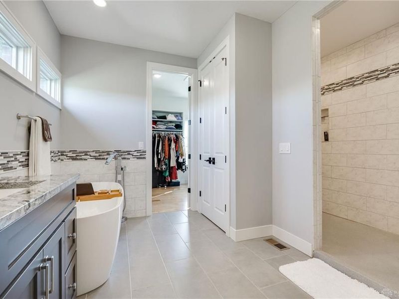 2442 Berkeley Court, Clearcreek Township, OH 45036 Photo 38