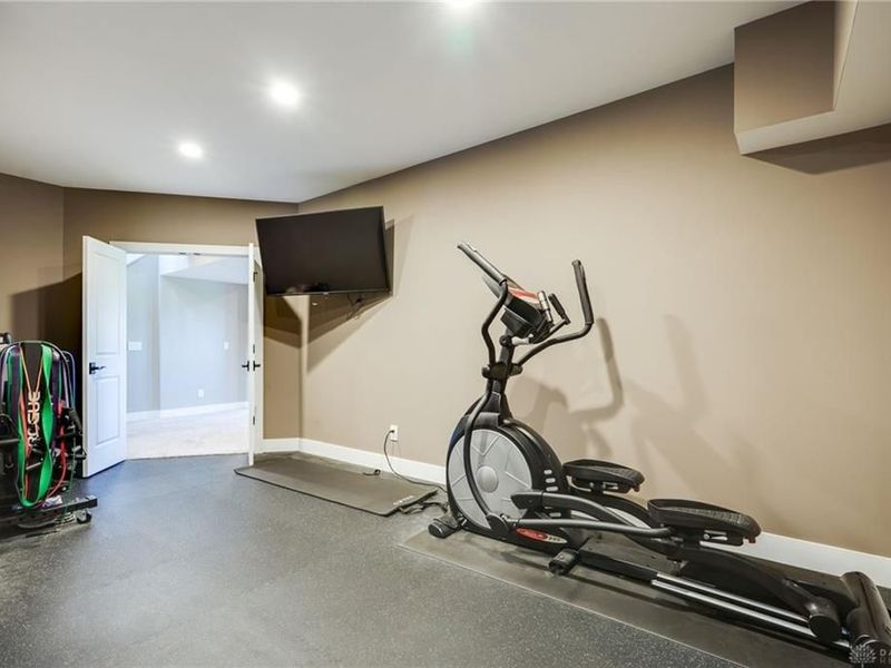 2442 Berkeley Court, Clearcreek Township, OH 45036 Photo 61