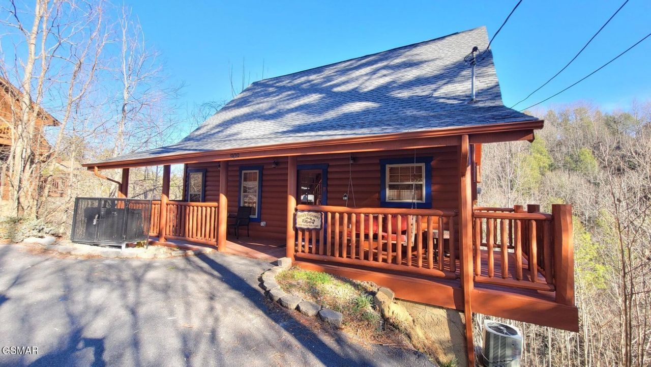 909 Grey Fox Trail Gatlinburg, TN 37738