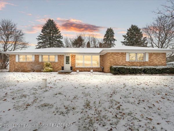 2055 Holly Drive, Charlotte, MI 48813