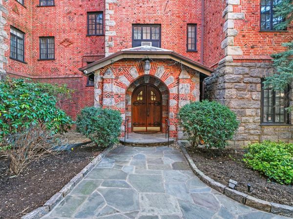 45 Pondfield Road W, Unit 5F, Bronxville, NY 10708