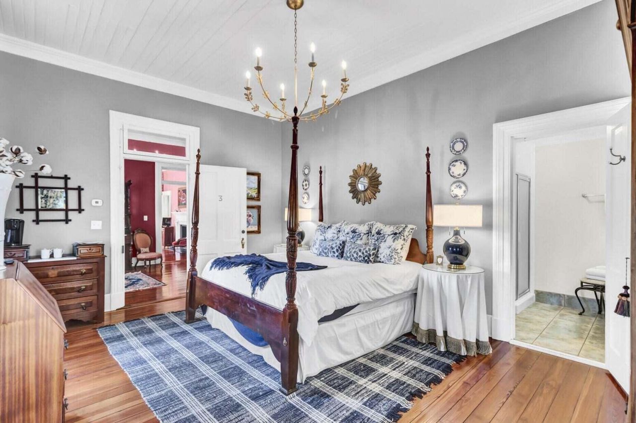 710 S Main Street Photo 32