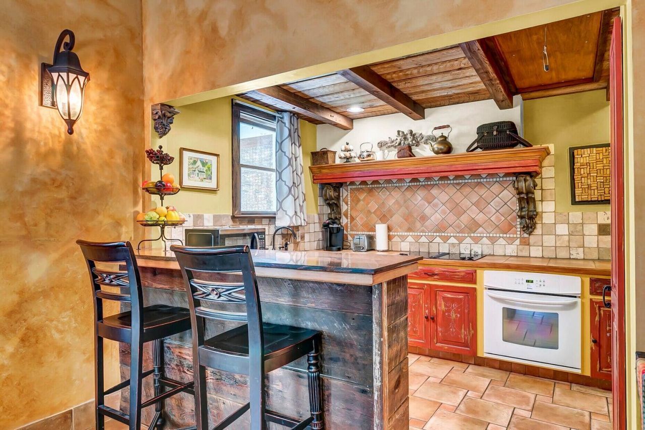 710 S Main Street Photo 60