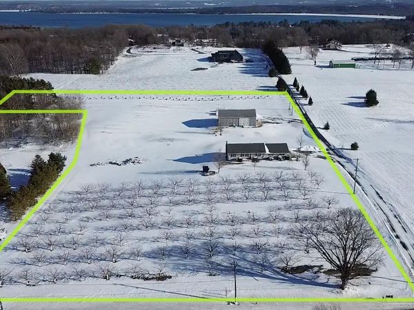 8392 Monarch Lane, Williamsburg, MI 00000