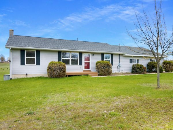 8392 Monarch Lane, Williamsburg, MI 00000