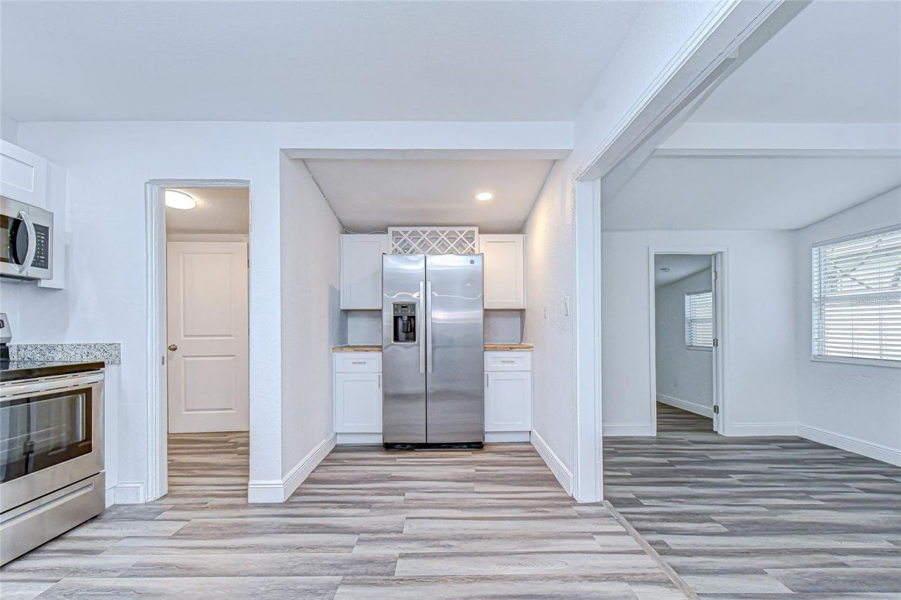 645 38th Avenue S, Saint Petersburg, FL 33705 Photo