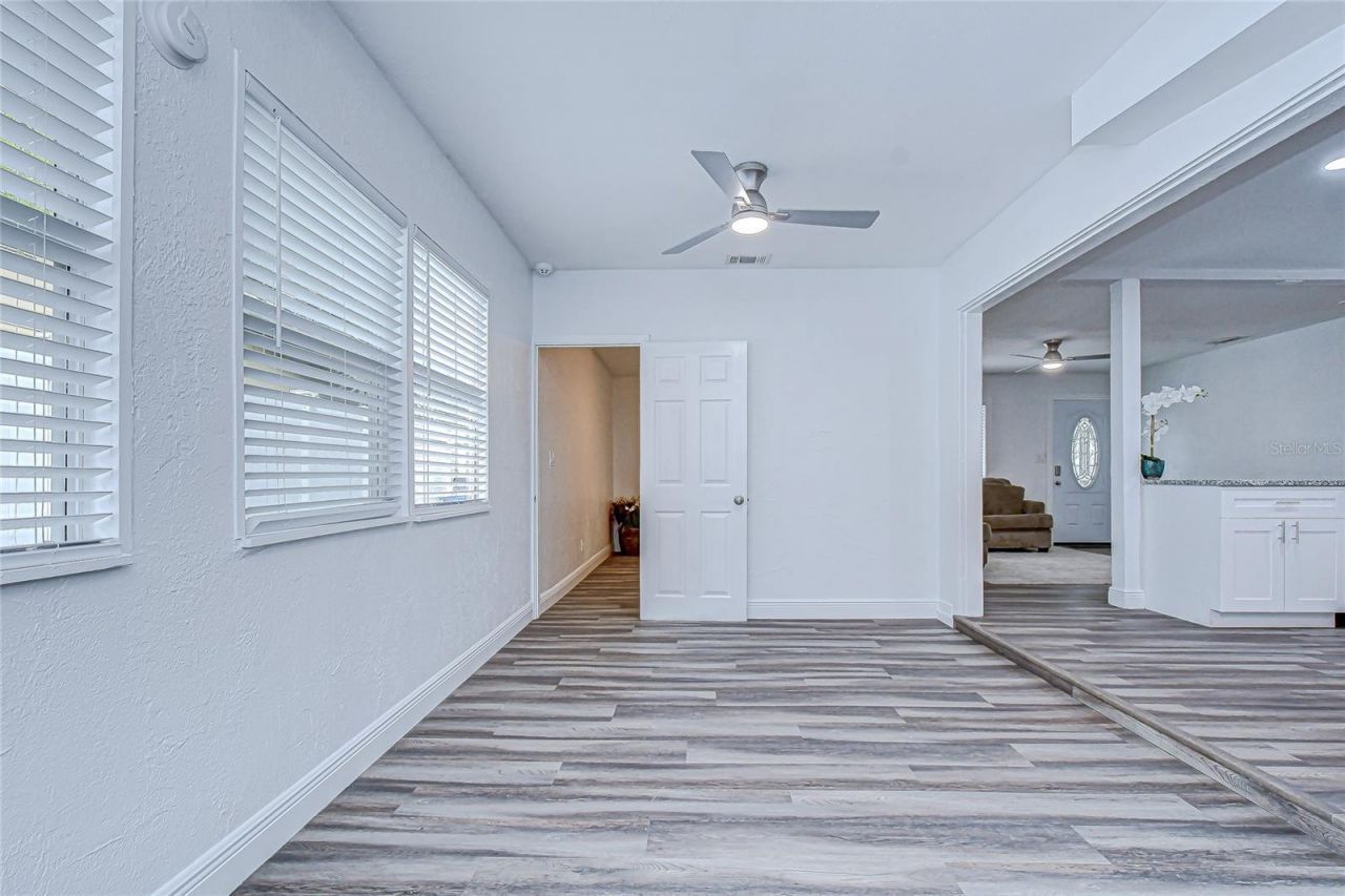 645 38th Avenue S, Saint Petersburg, FL 33705 Photo