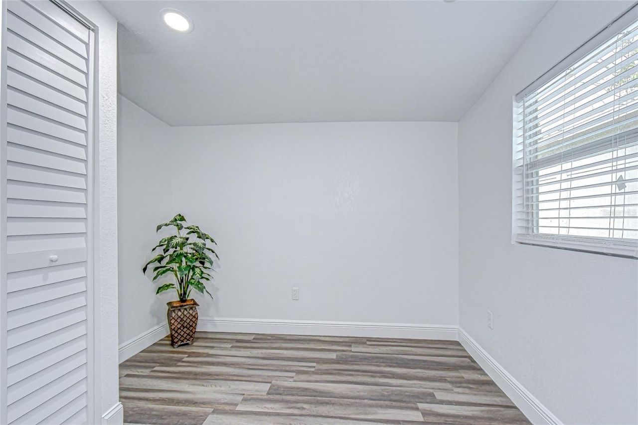 645 38th Avenue S, Saint Petersburg, FL 33705 Photo