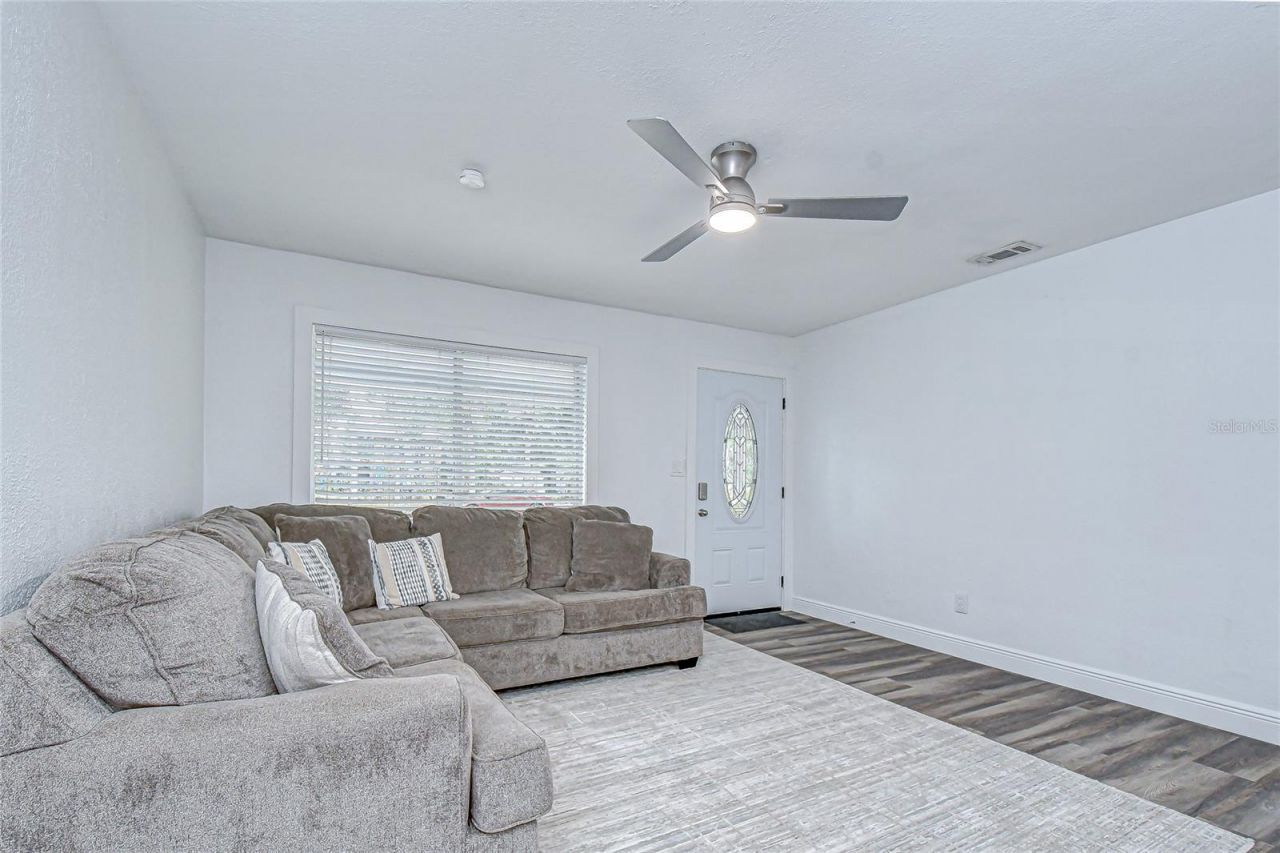 645 38th Avenue S, Saint Petersburg, FL 33705 Photo