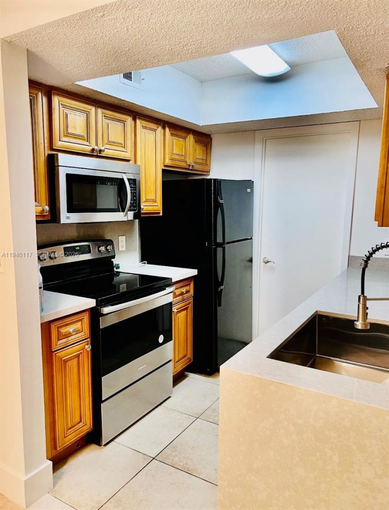 5654 Rock Island Rd, Unit 214, Tamarac, FL 33319 Photo