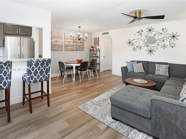 5300 Washington St, Unit E207, Hollywood, FL 33021