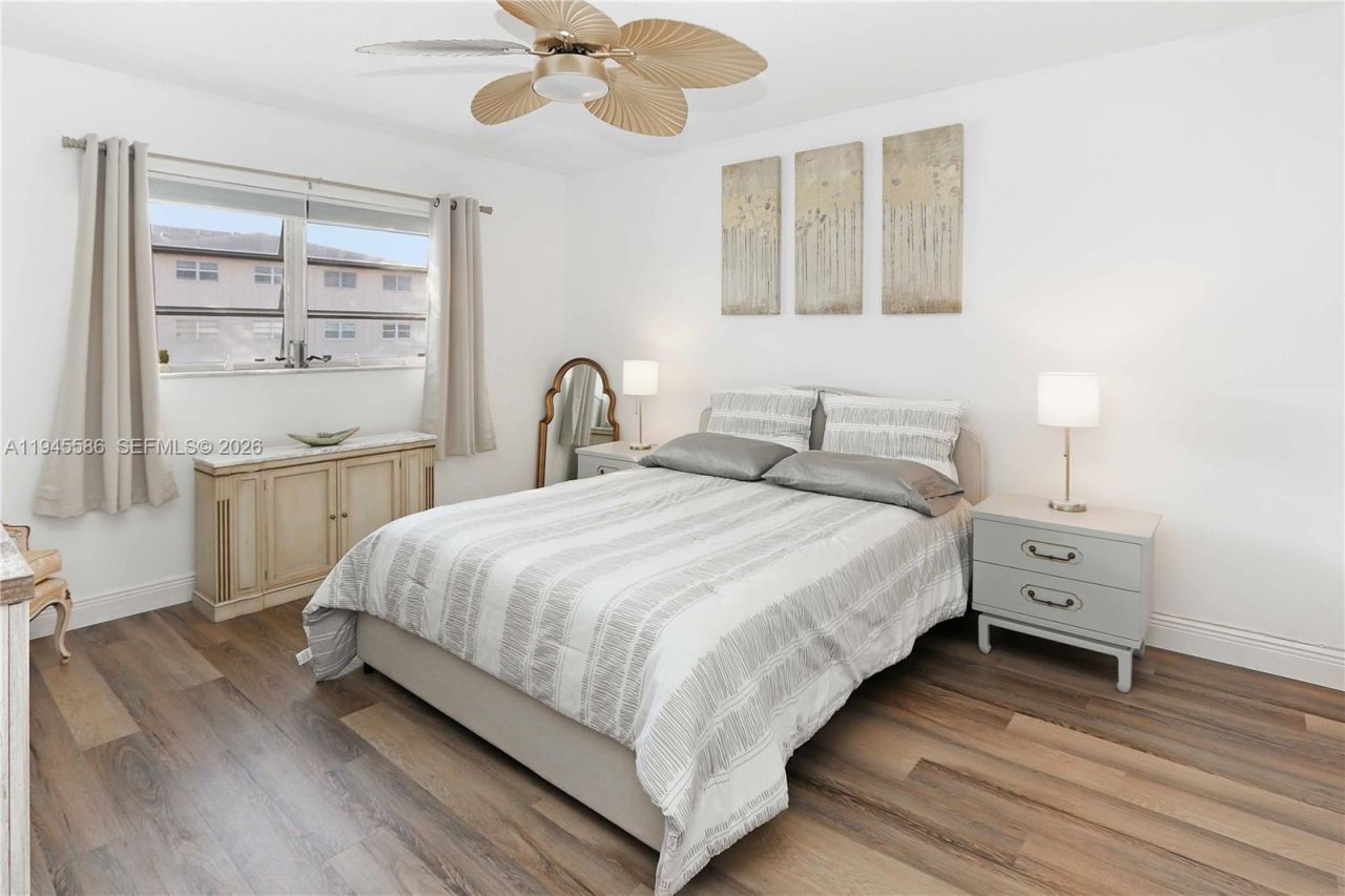 5300 Washington St, Unit E207, Hollywood, FL 33021 Photo