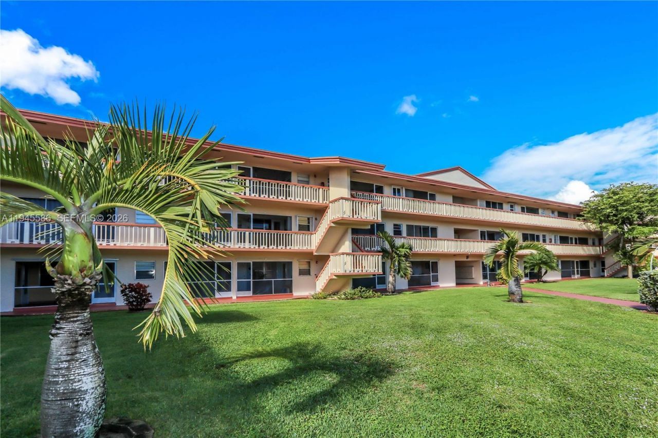 5300 Washington St, Unit E207, Hollywood, FL 33021 Photo